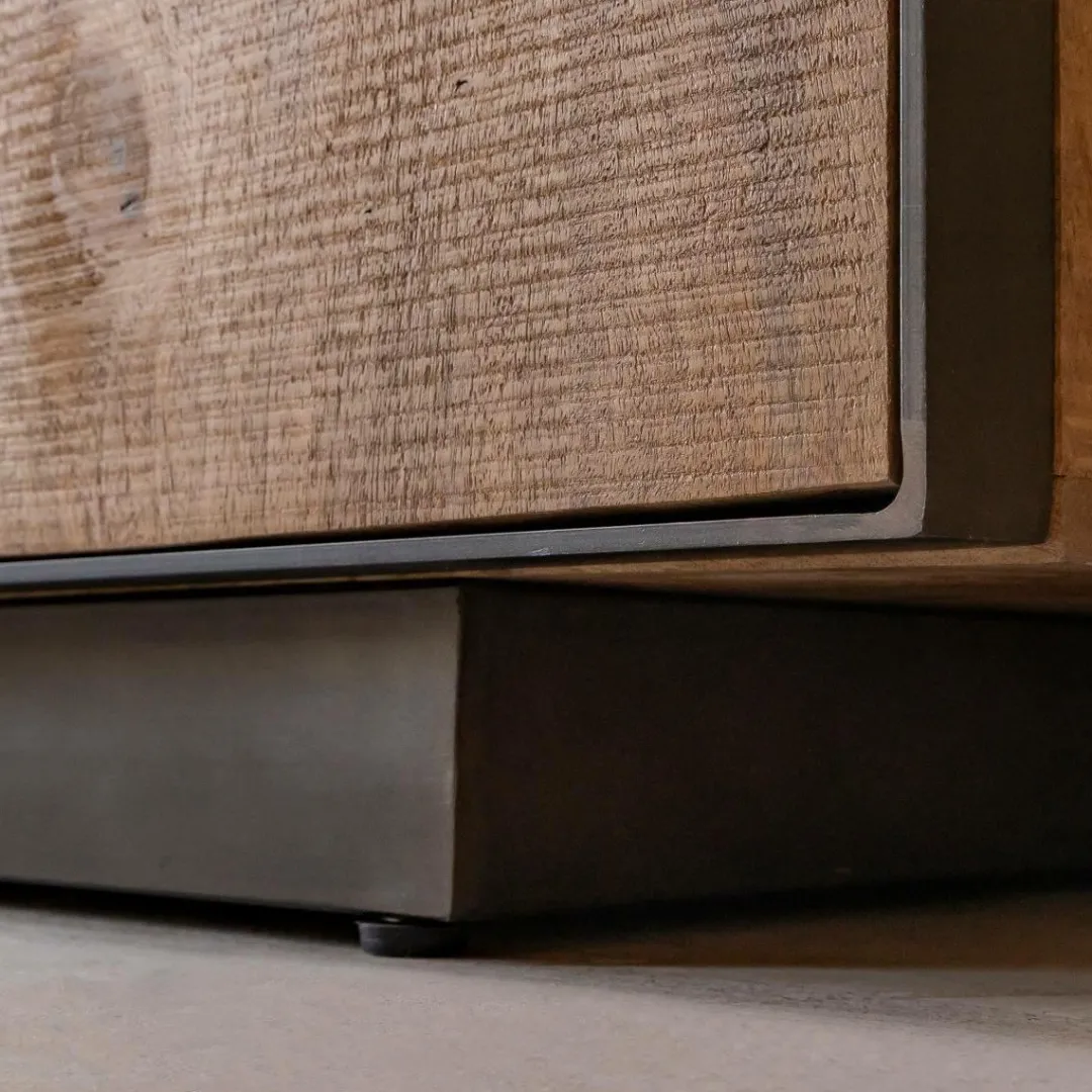 Buffet<Made in Meubles Buffet 3 portes en bois de manguier et métal Isil