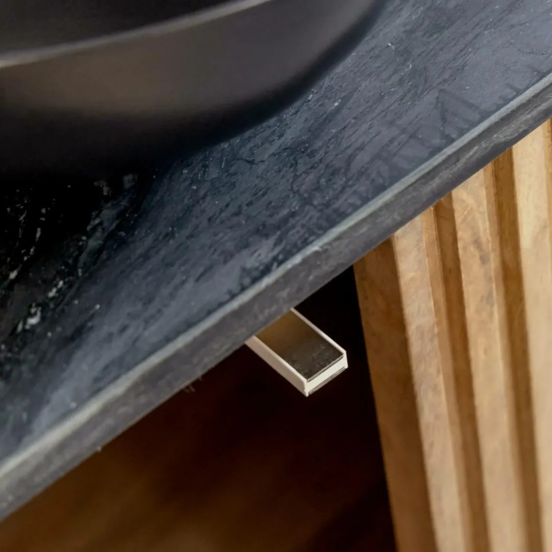 Buffet<Made in Meubles Buffet 4 portes en bois de manguier et marbre Betty