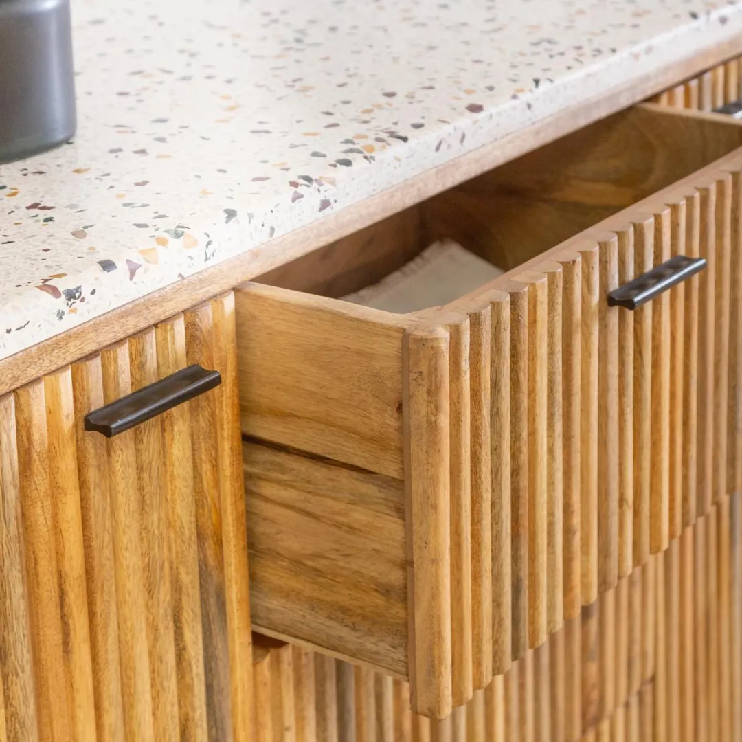 Buffet<Made in Meubles Buffet en bois de manguier et terrazzo Ambrine