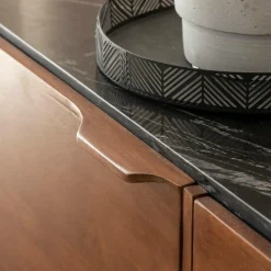 Buffet<Made in Meubles Buffet en marbre noir et bois de manguier Roch