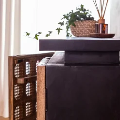 Buffet<Made in Meubles Buffet sculpté en bois de manguier Camélia