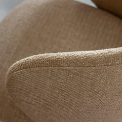 Chaise<Made in Meubles Chaise avec accoudoirs ronds en tissu sable et pieds en métal Cléa (lot de 2)