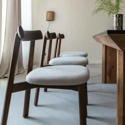 Chaise<Made in Meubles Chaise en bois de frêne foncé et tissu gris Aline (lot de 2)