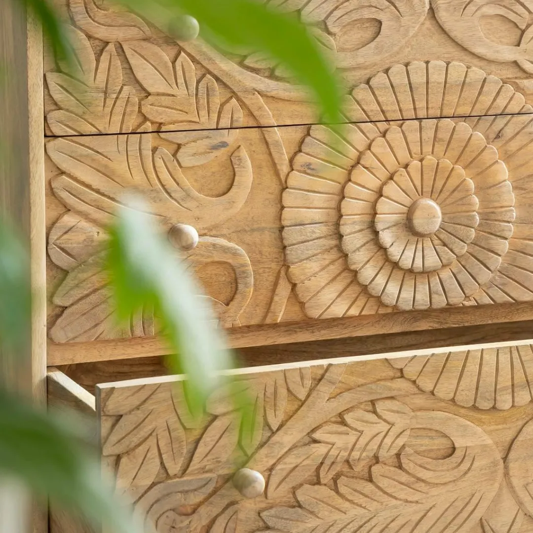 Commode<Made in Meubles Commode sculpté en bois de manguier Adonie