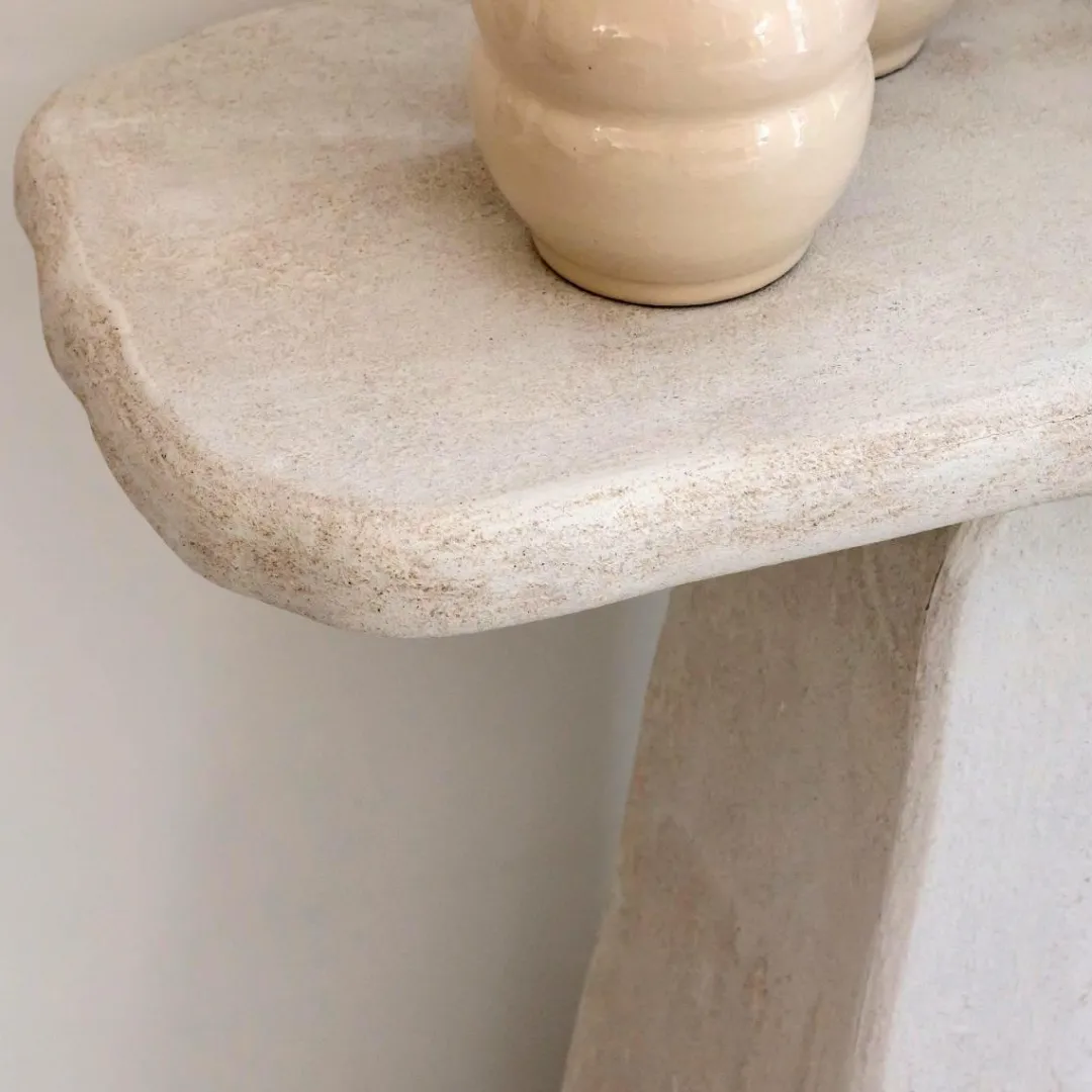 Table Console<Made in Meubles Console pied central en bois effet béton blanc Danaé