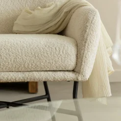 Fauteuil<Made in Meubles Fauteuil blanc en tissu bouclette Amandine